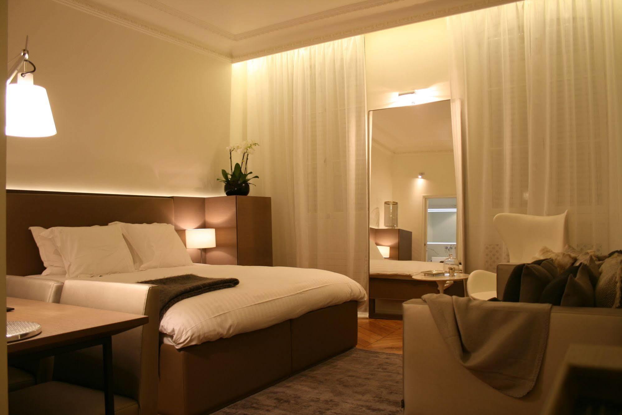 Cirque Deluxe Studio Apartment Paris Bagian luar foto